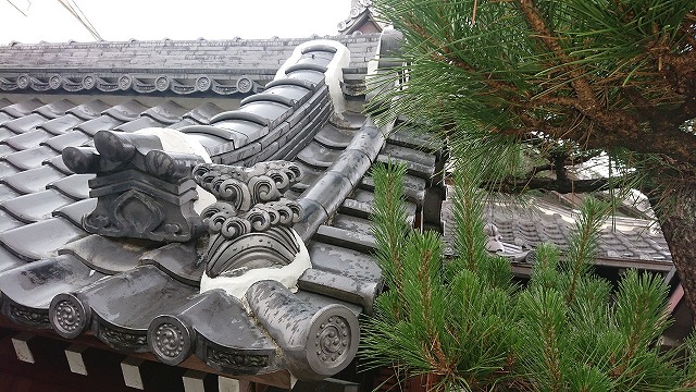 隅蓋瓦、隅瓦を補修しました。